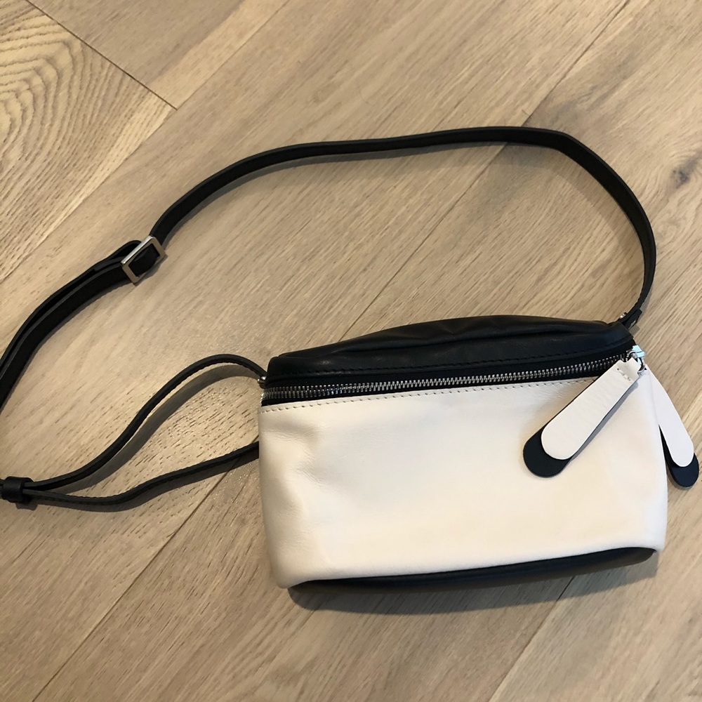 Gianni Chiarini crossbody nwot